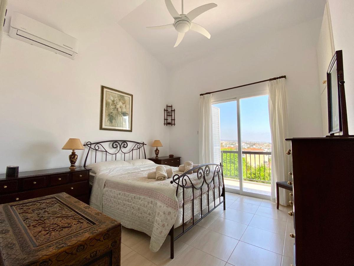 Villa Alicia With Priv Pool, Beautiful Garden And Shady Veranda- 5 Min To The Beach Peyia Ngoại thất bức ảnh