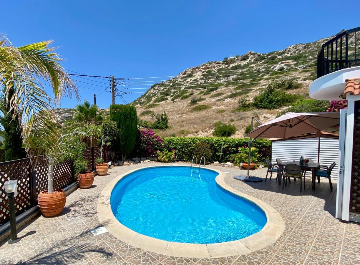 Villa Alicia With Priv Pool, Beautiful Garden And Shady Veranda- 5 Min To The Beach Peyia Ngoại thất bức ảnh
