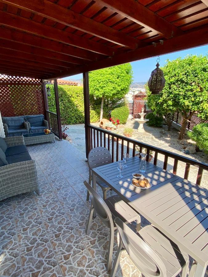 Villa Alicia With Priv Pool, Beautiful Garden And Shady Veranda- 5 Min To The Beach Peyia Ngoại thất bức ảnh