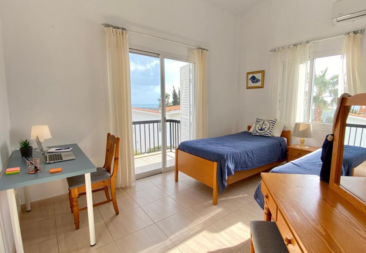 Villa Alicia With Priv Pool, Beautiful Garden And Shady Veranda- 5 Min To The Beach Peyia Ngoại thất bức ảnh